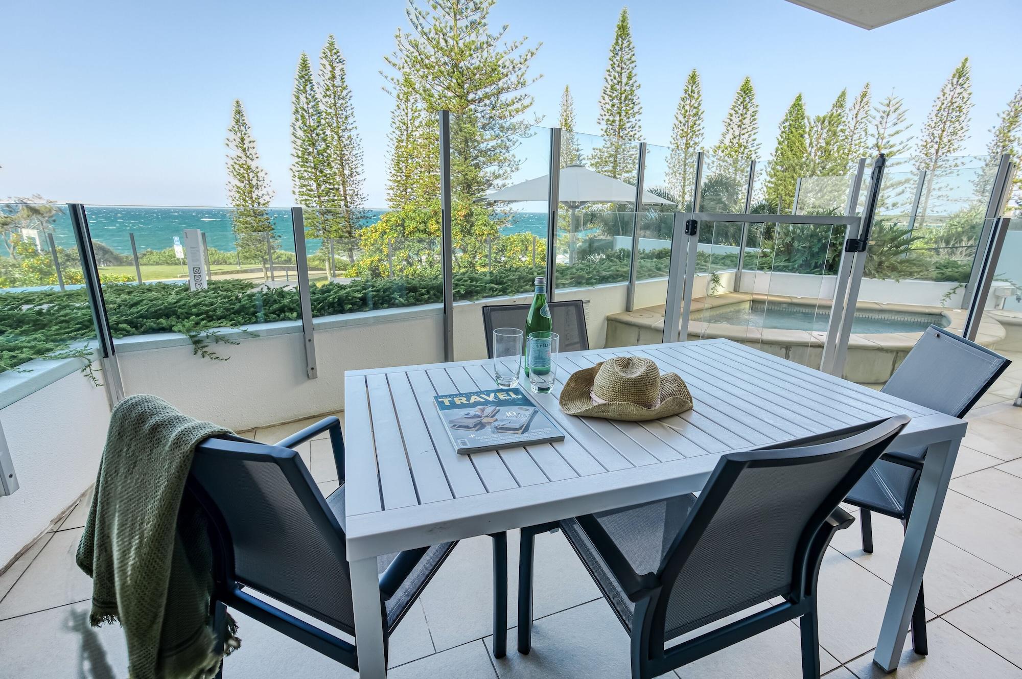 Oceans Mooloolaba Hotel Exterior photo